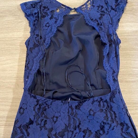 Navy blue, sleeveless lace open back mini dress size small - Picture 4 of 10